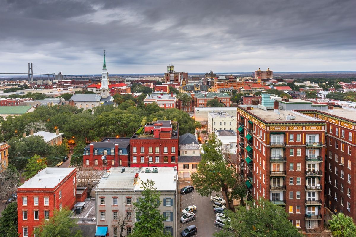 savannah-georgia-usa-downtown-