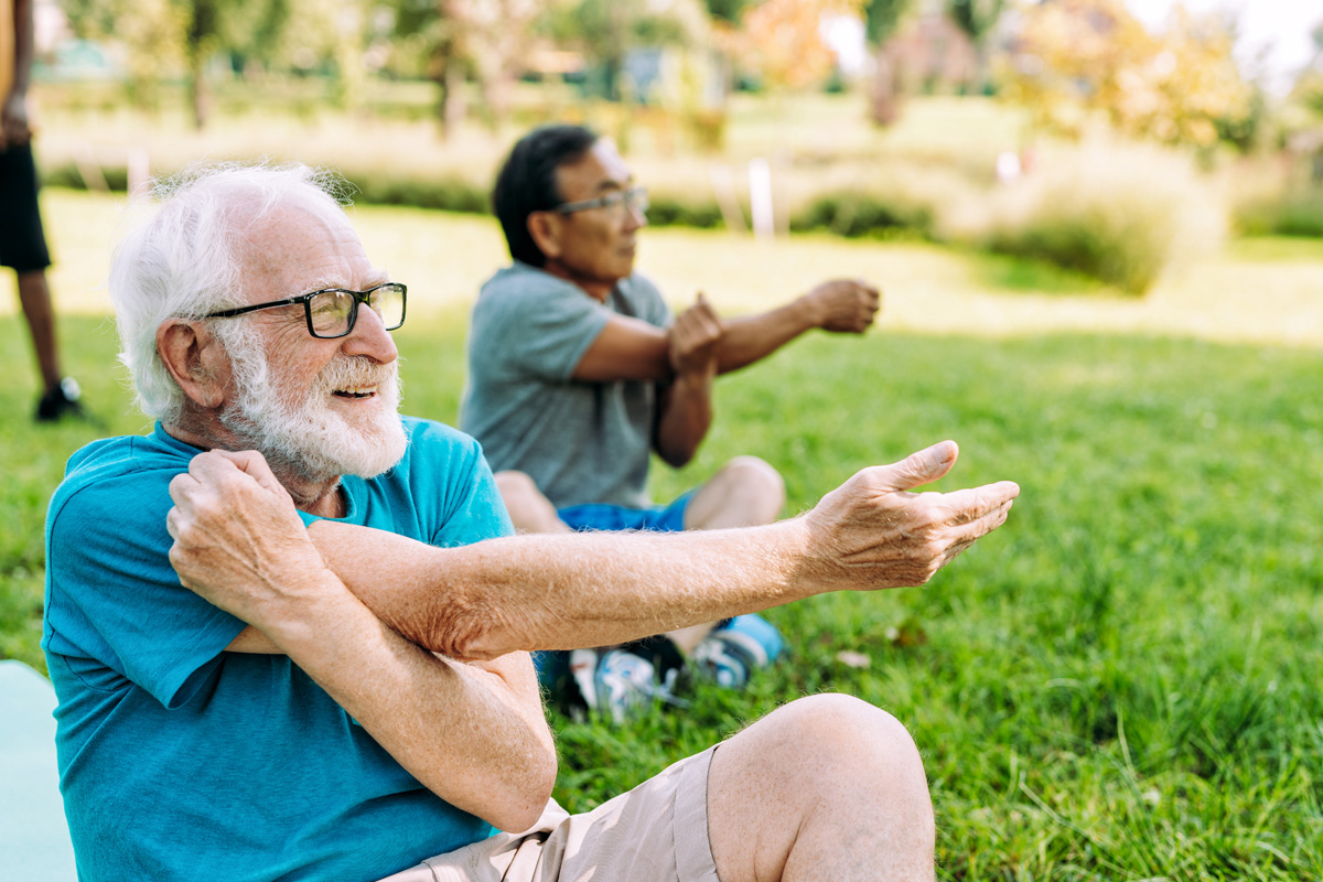 group of senior friends at senior center in miami