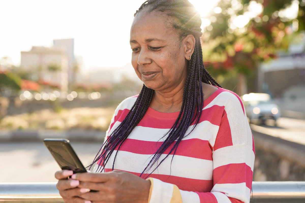 senior woman finding apartments